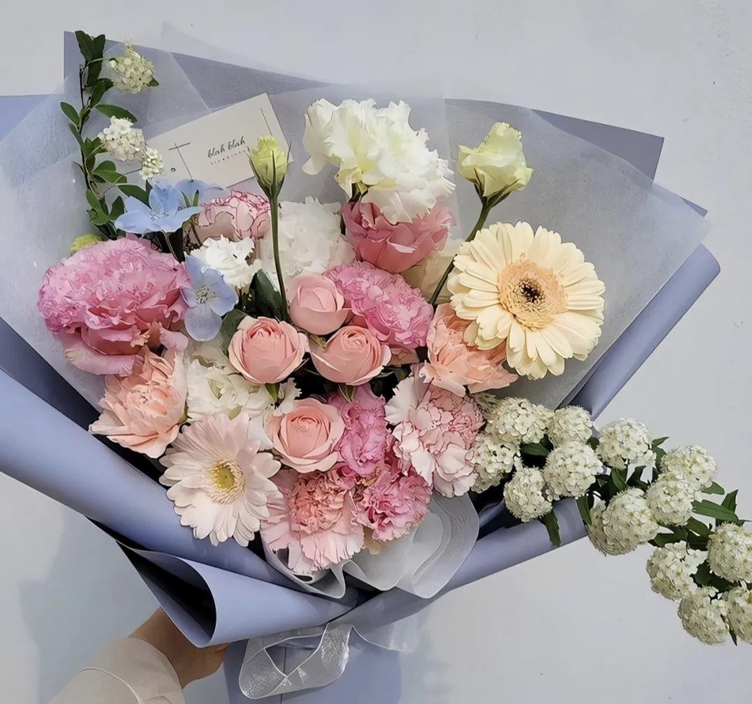 先来一束花养养眼