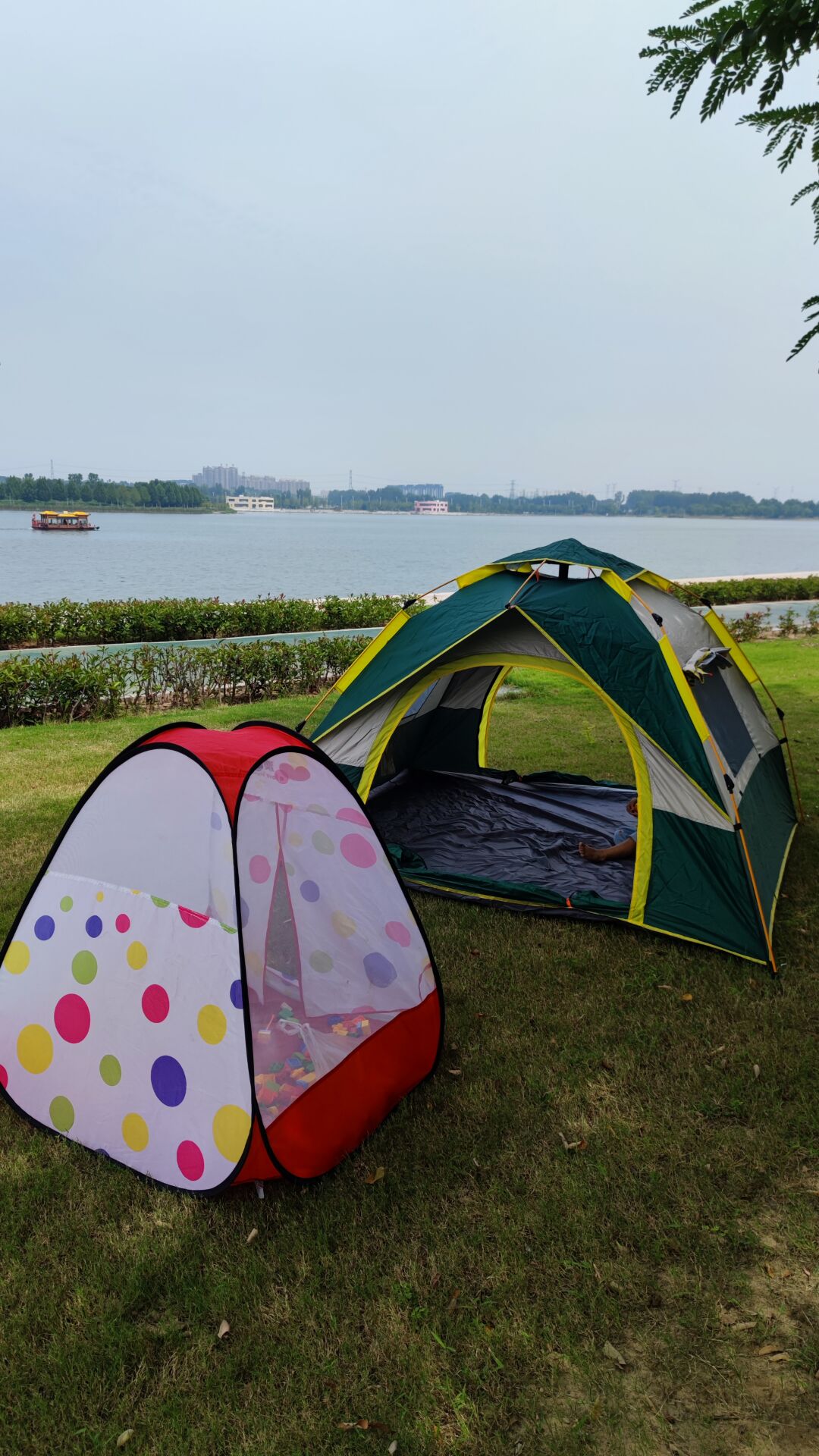 {em=1060}秋风明月，人间九月。