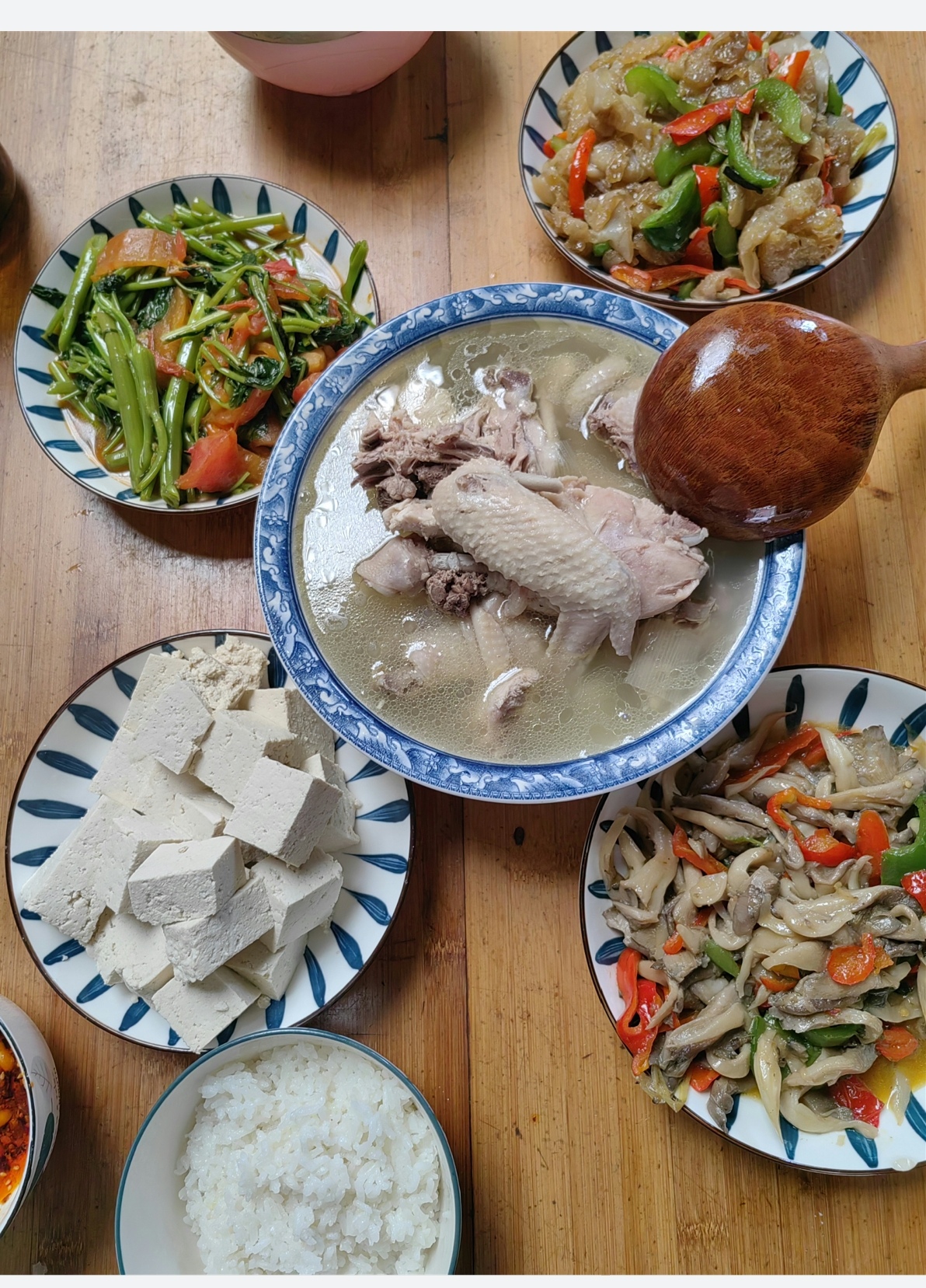 总算喝上鸡汤了